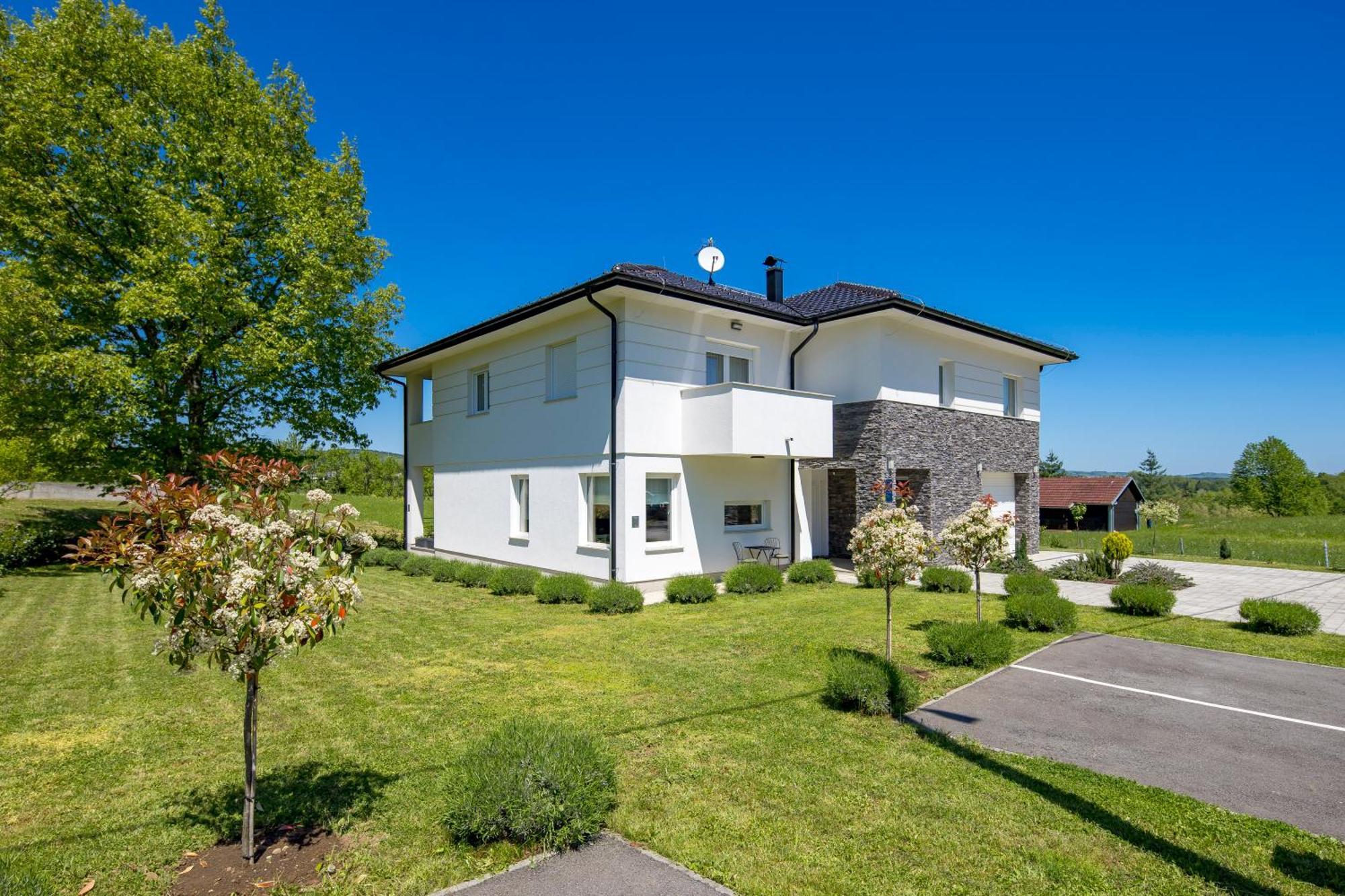 Artemis Apartma